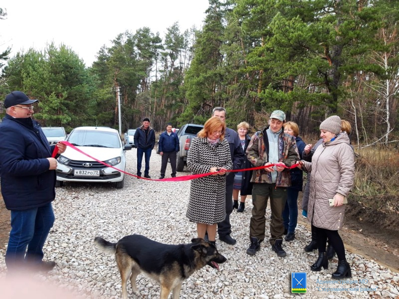 В рамках проекта "Поддержки местных инициатив" в п.Красная Поляна построен участок дороги с твердым покрытием