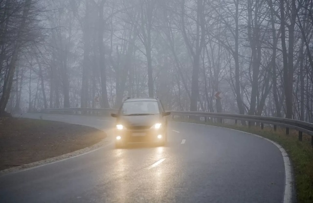 Отделение ГИБДД МО МВД России «Чердаклинский» рекомендует водителям и пешеходам быть предельно внимательными на дорогах в условиях тумана