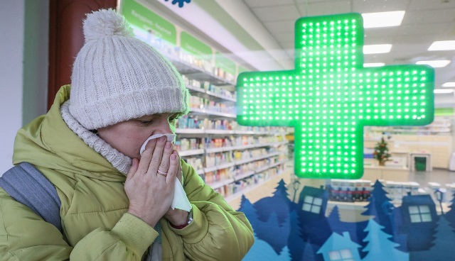 В России снизилась заболеваемость COVID-19, гриппом и ОРВИ